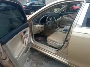 Toyota Camry 2010 Gold