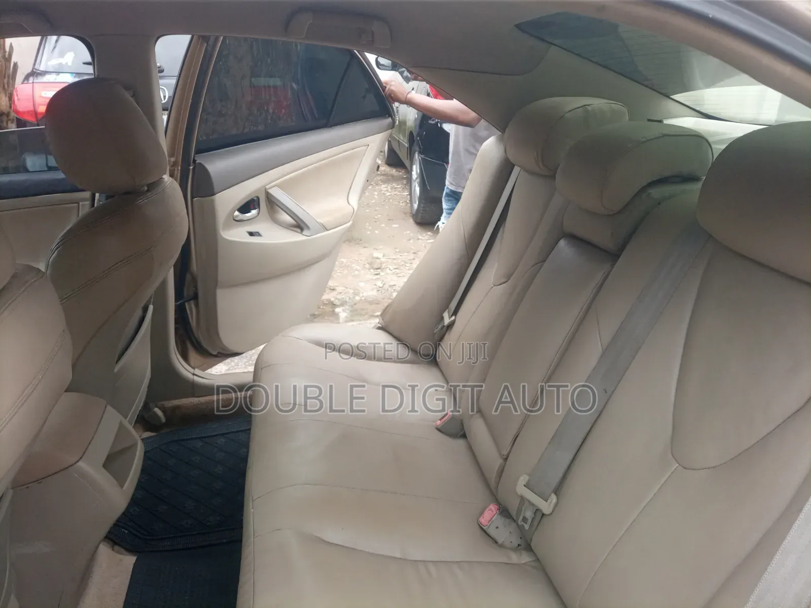 Toyota Camry 2010 Gold