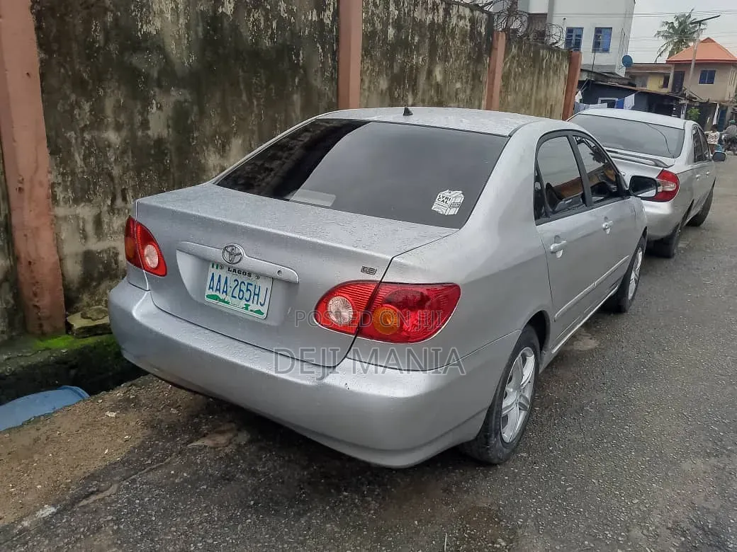 Toyota Corolla 2004 Silver