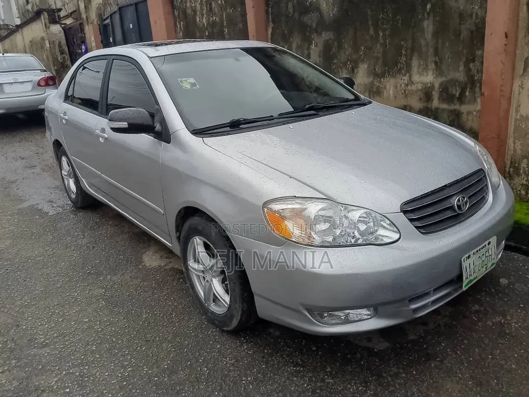 Toyota Corolla 2004 Silver