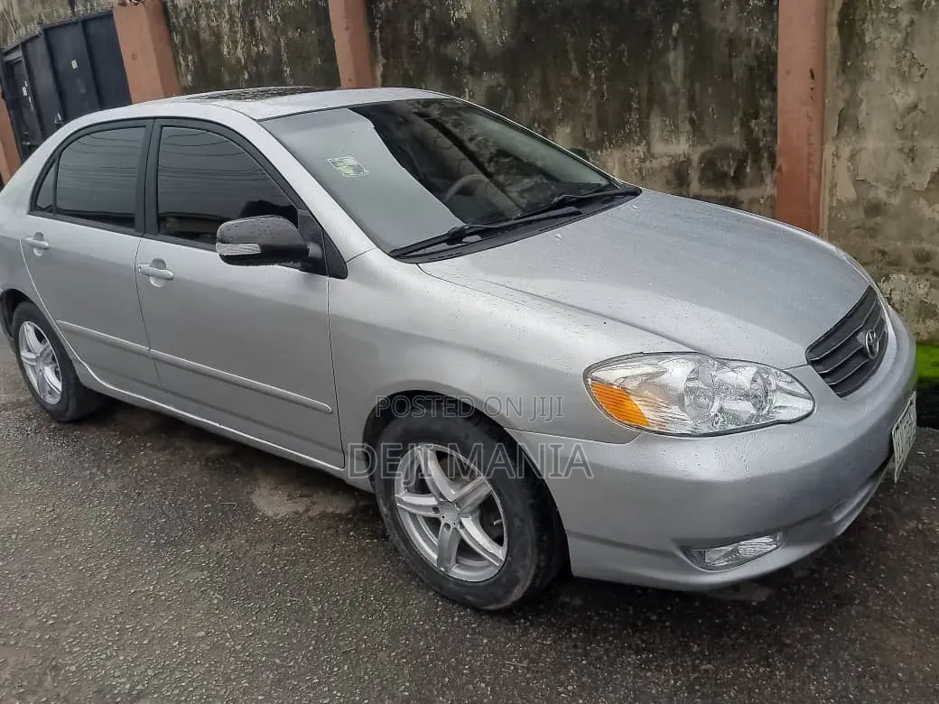 Toyota Corolla 2004 Silver