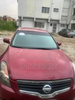 Nissan Altima 2009 Red