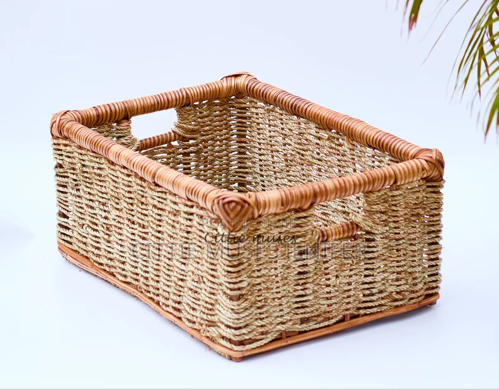 Big Raffia Rope Basket