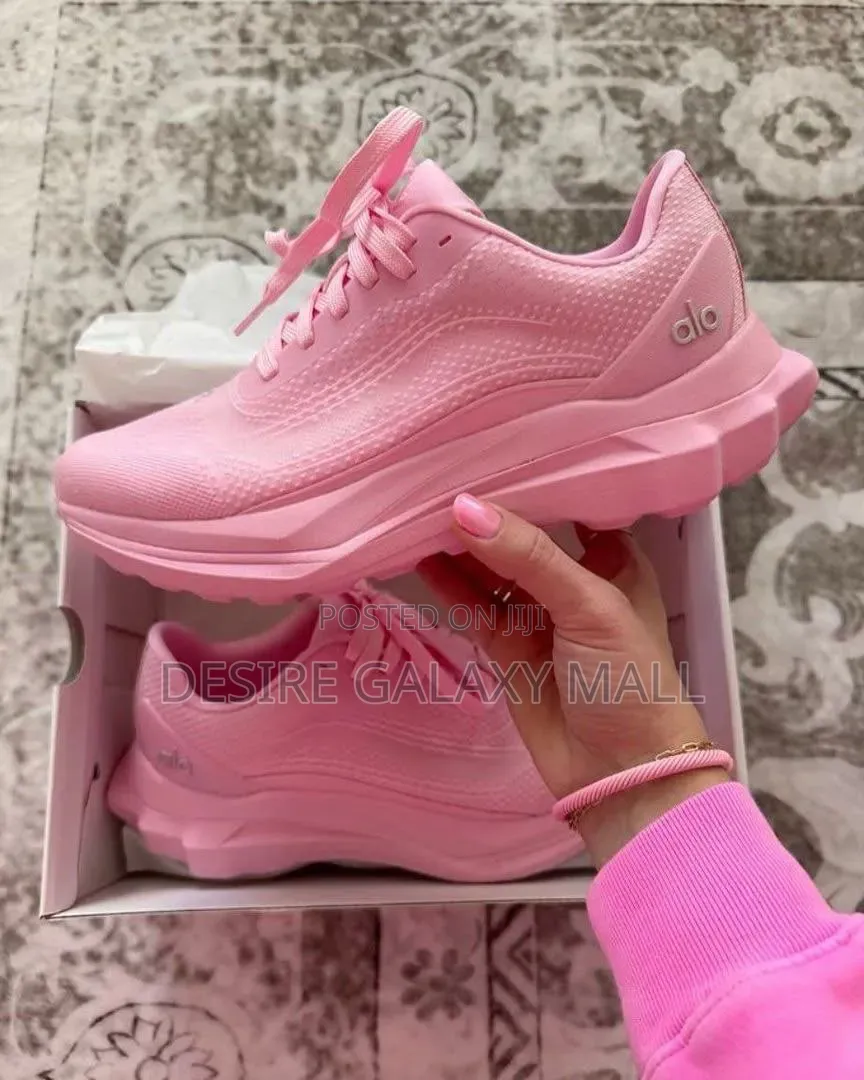 Alo Runner Performance Pink Sneaker