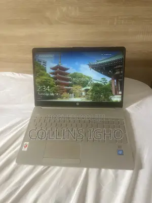Laptop HP 15 4GB Intel HDD+SSD 512GB