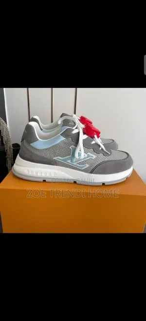 Louis Vuitton Men's Street Style Shoes