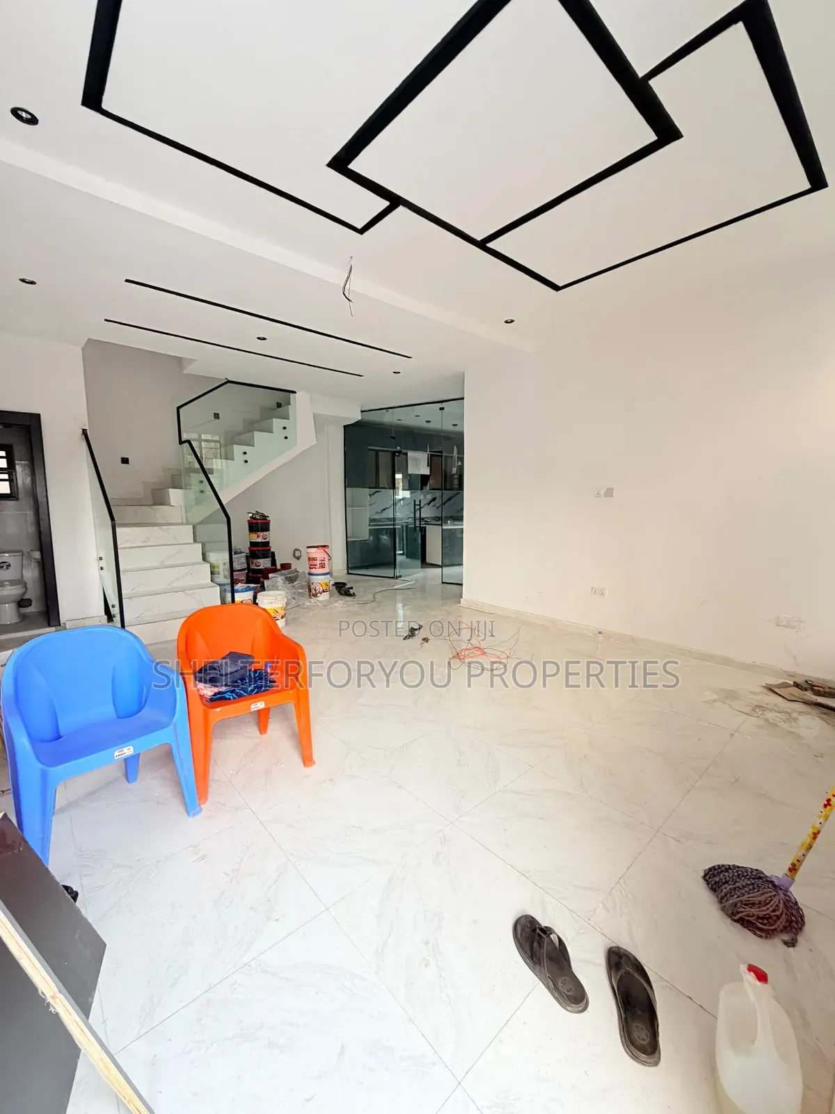 4bdrm Duplex in Mende for sale