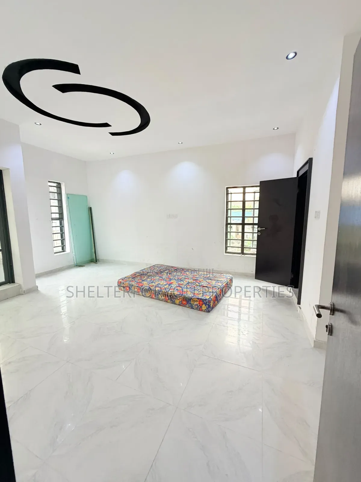 4bdrm Duplex in Mende for sale