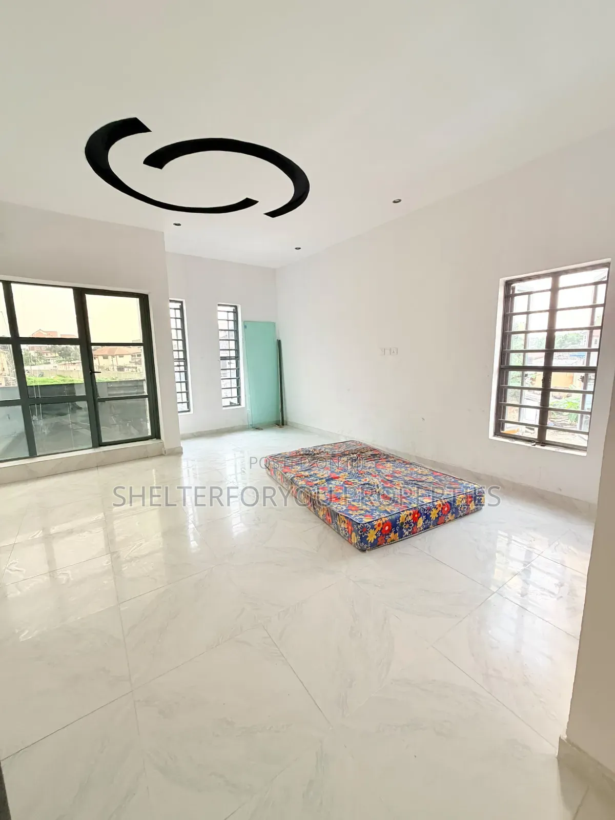 4bdrm Duplex in Mende for sale