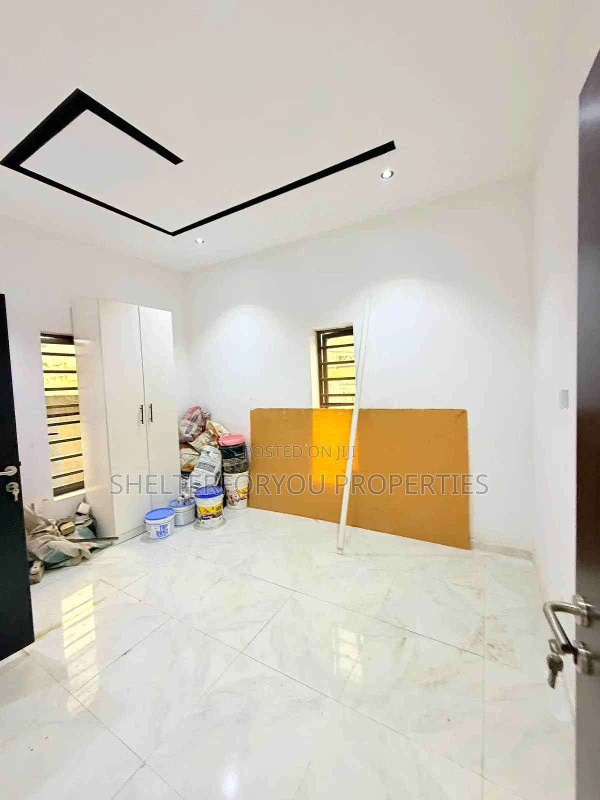 4bdrm Duplex in Mende for sale