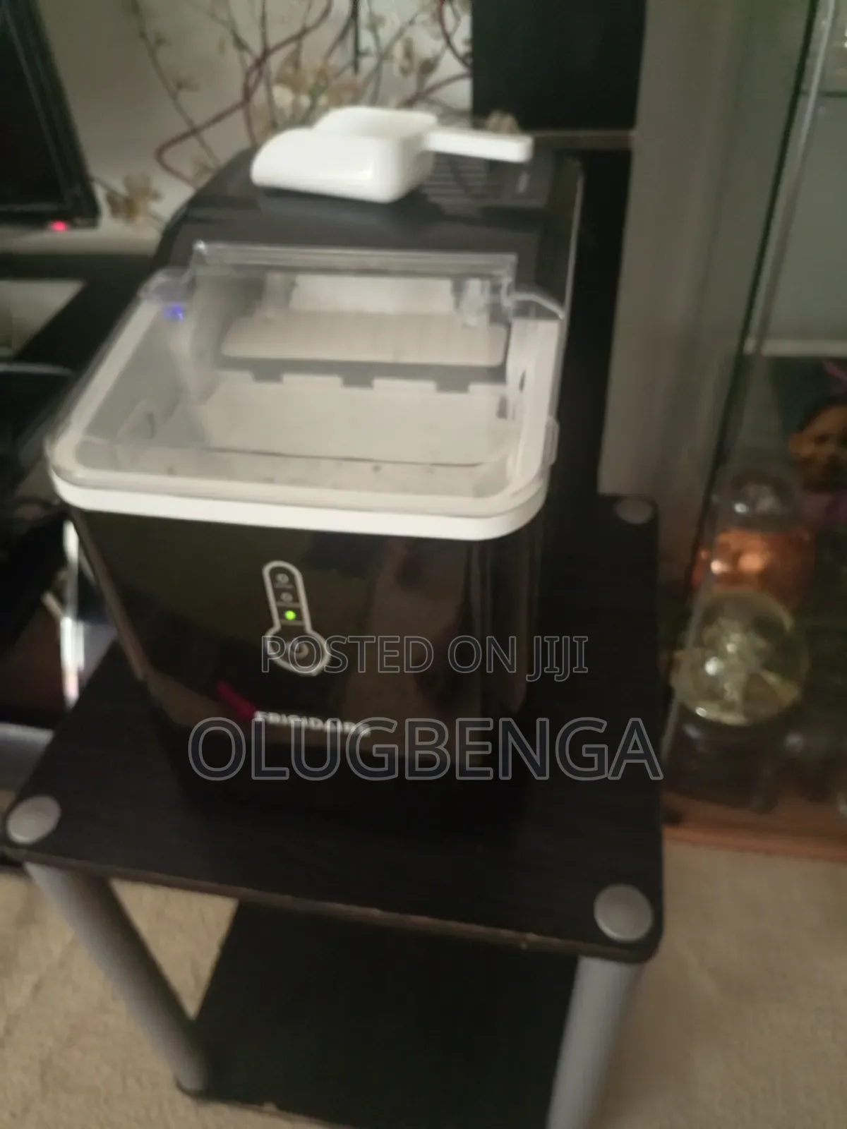 Frigidaire Ice Maker 110v. Like New