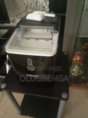 Frigidaire Ice Maker 110v. Like New