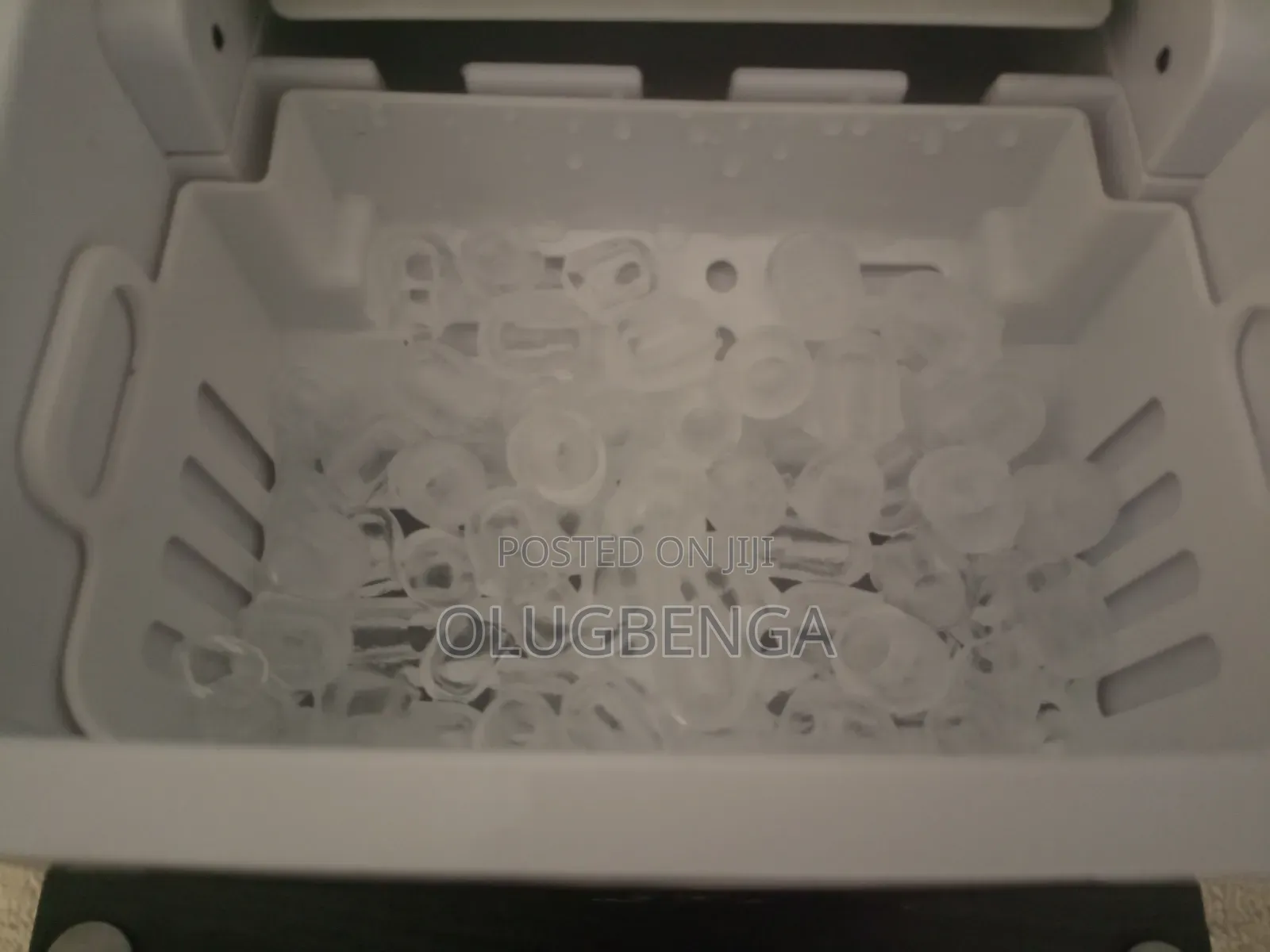 Frigidaire Ice Maker 110v. Like New