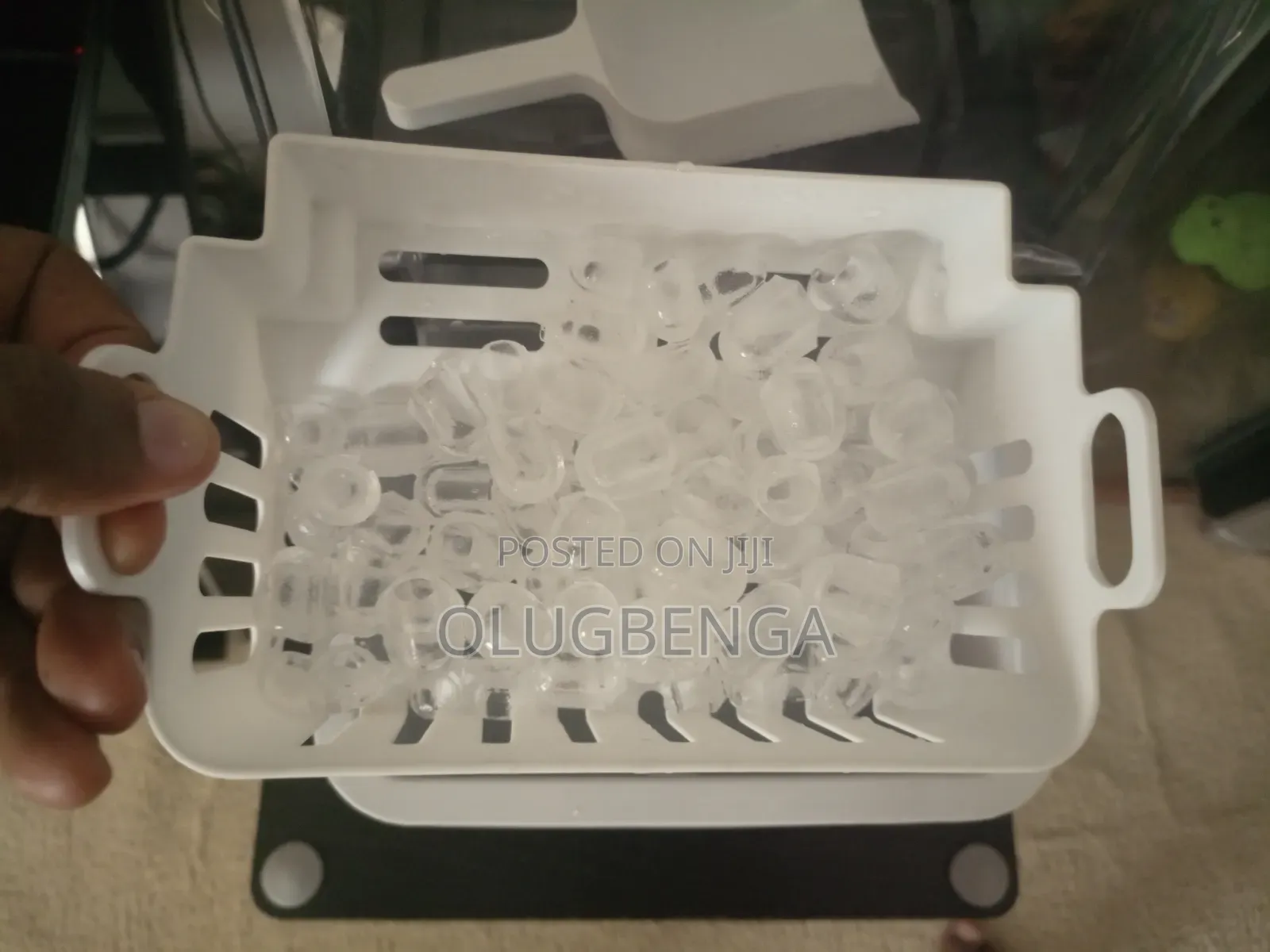Frigidaire Ice Maker 110v. Like New