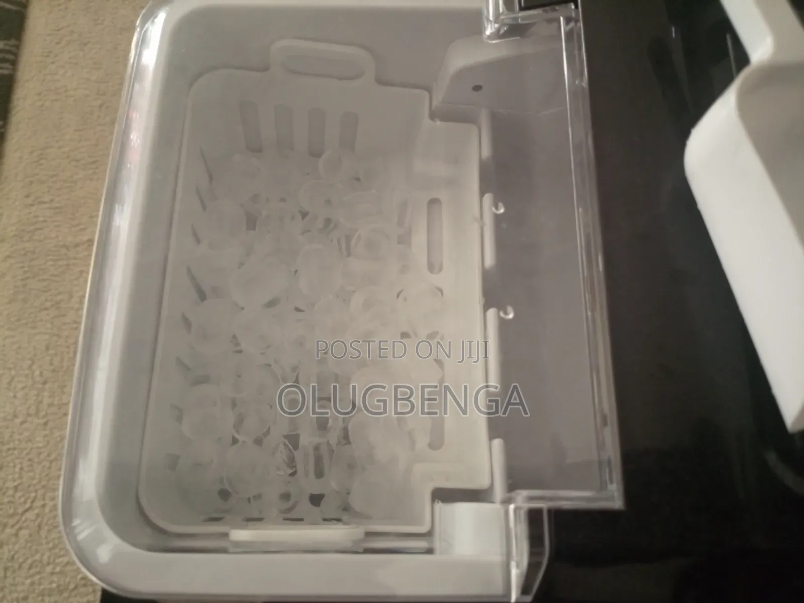 Frigidaire Ice Maker 110v. Like New