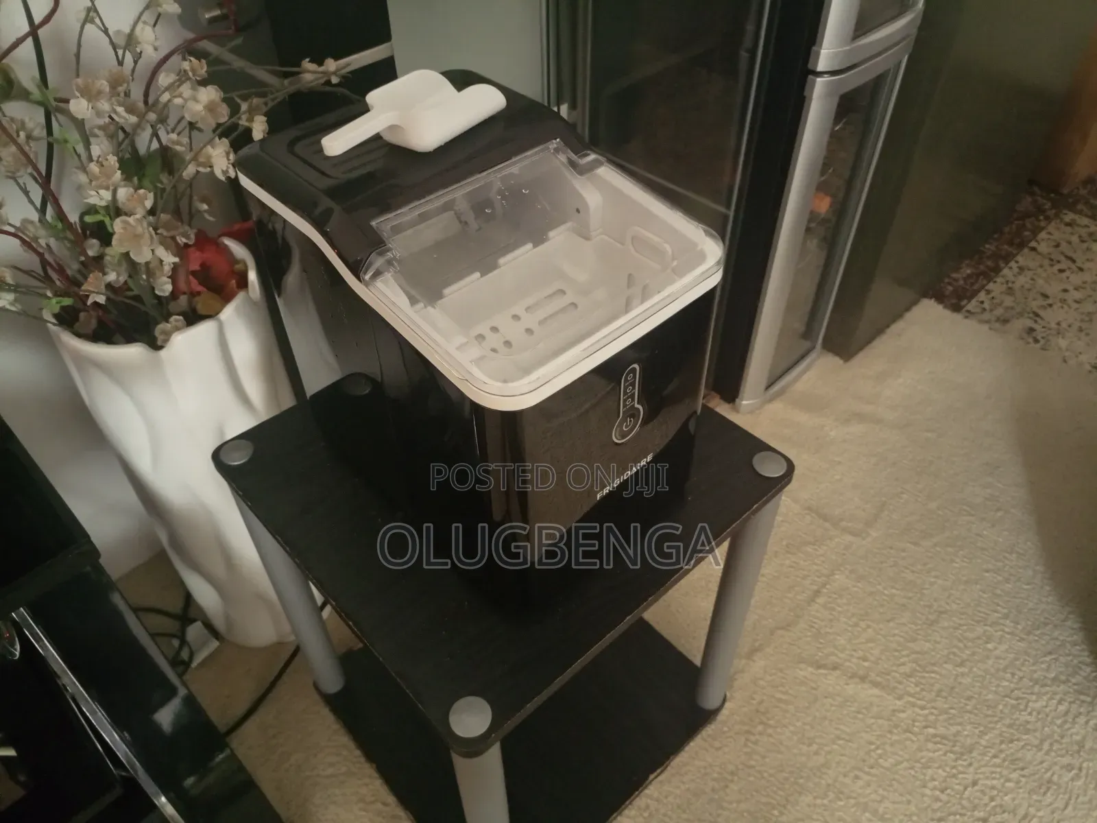 Frigidaire Ice Maker 110v. Like New