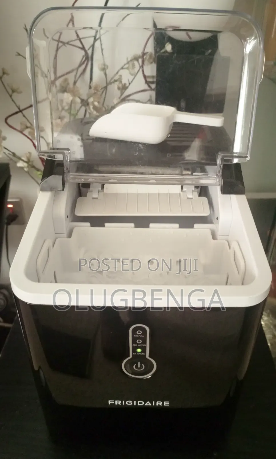 Frigidaire Ice Maker 110v. Like New