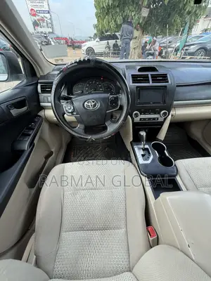 Toyota Camry LE 4dr Sedan (2.5L 4cyl 6A) 2013 White