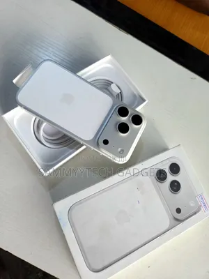 New Apple iPhone 17 Pro Max 256 GB Silver