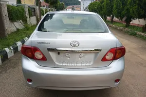 Toyota Corolla 2010 Silver