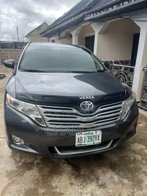 Toyota Venza V6 2010 Gray