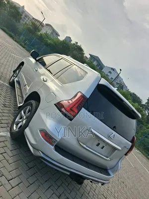 Lexus GX 2012 Silver