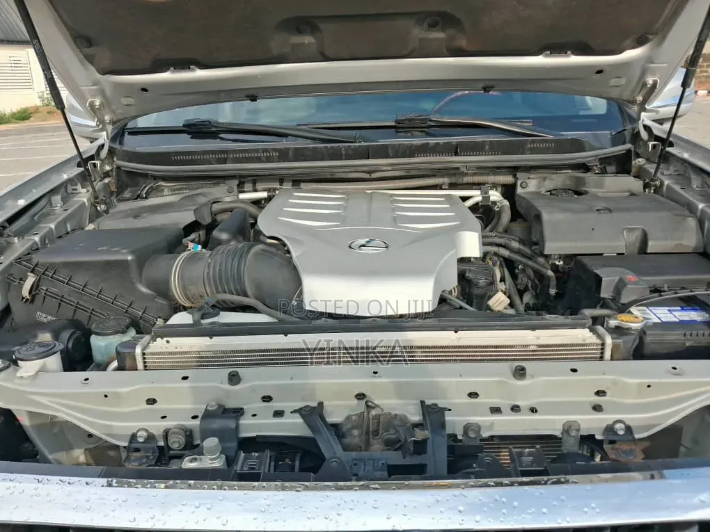 Lexus GX 2012 Silver