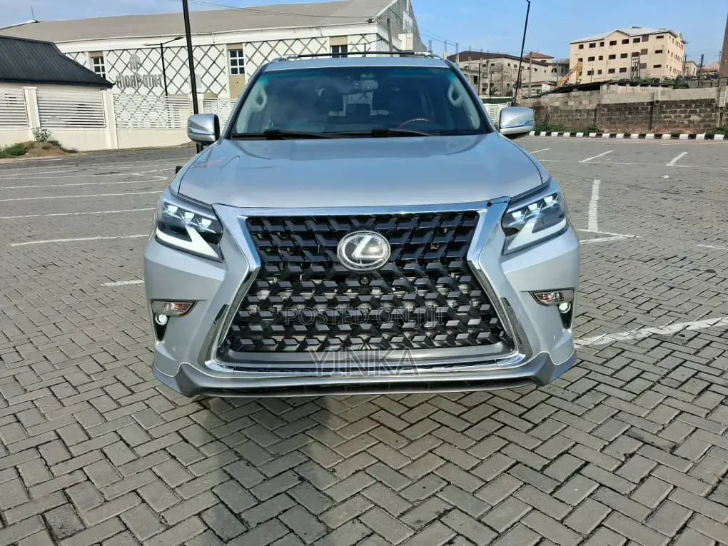 Lexus GX 2012 Silver