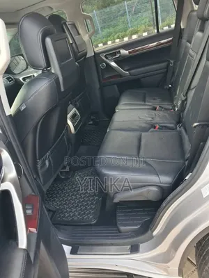 Lexus GX 2012 Silver
