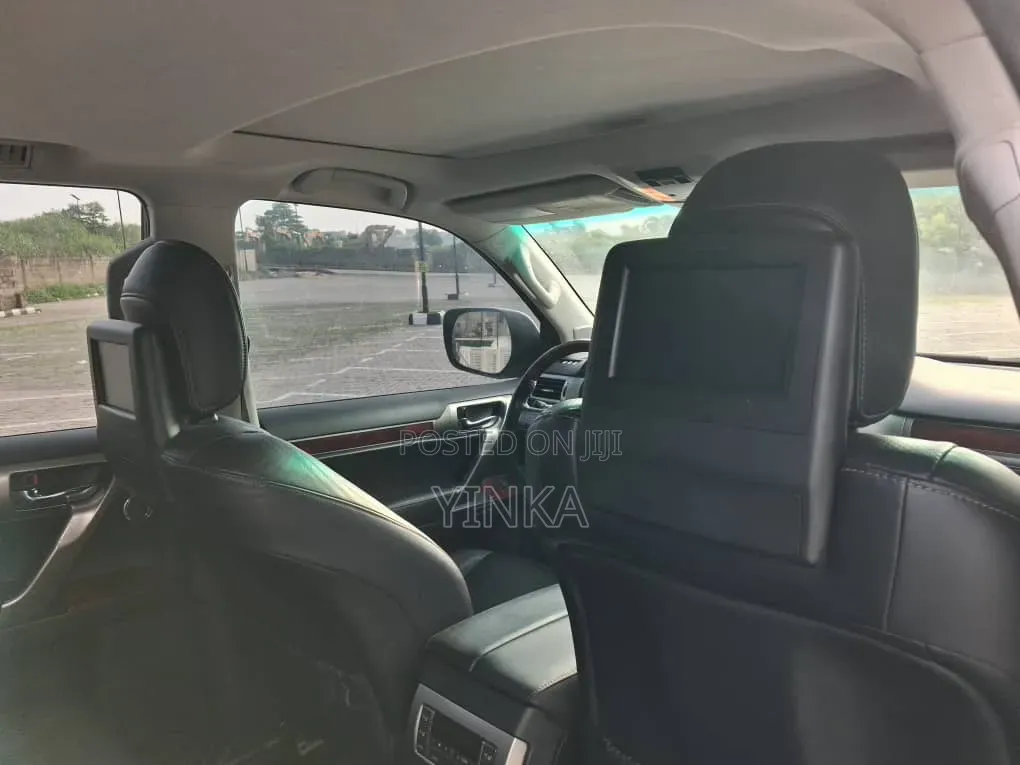 Lexus GX 2012 Silver