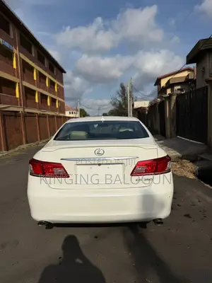 Lexus ES 350 2011 White