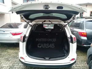 Toyota RAV4 2017 White