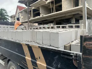 Strong Vibrated Blocks