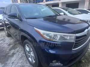 Toyota Highlander 2015 Blue