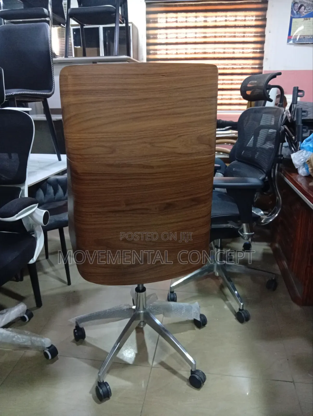 Executive Leather Office High Back Swivel Chair