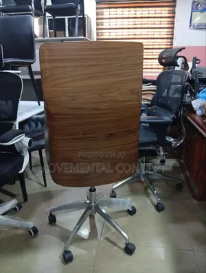 Executive Leather Office High Back Swivel Chair