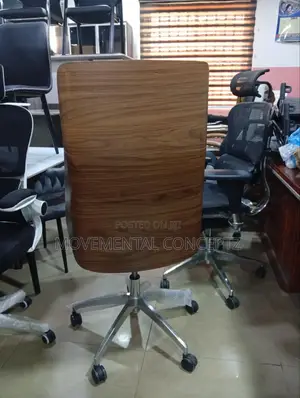 Executive Leather Office High Back Swivel Chair