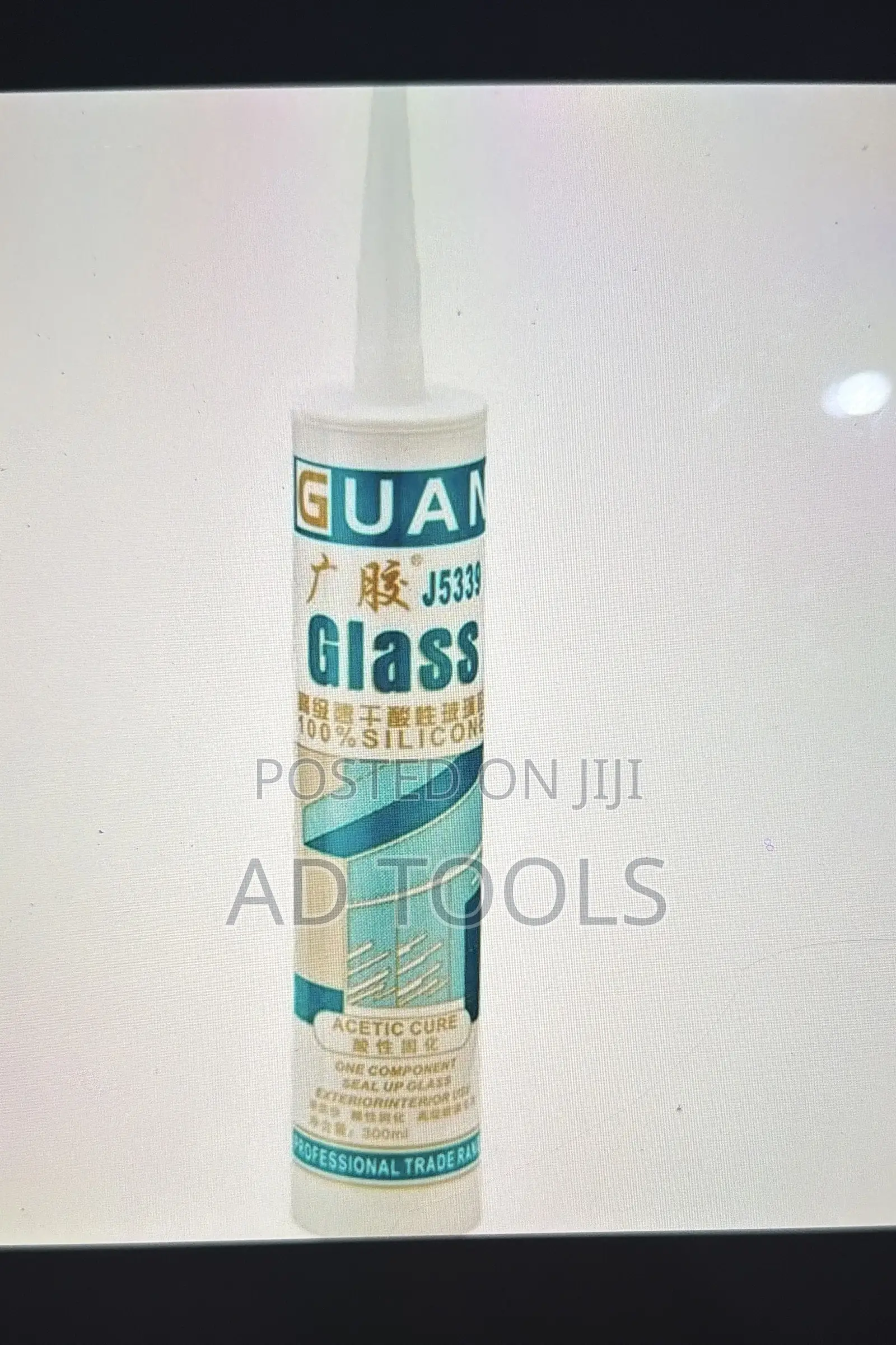 Glass / Ceiling Edges Silicone Sealant