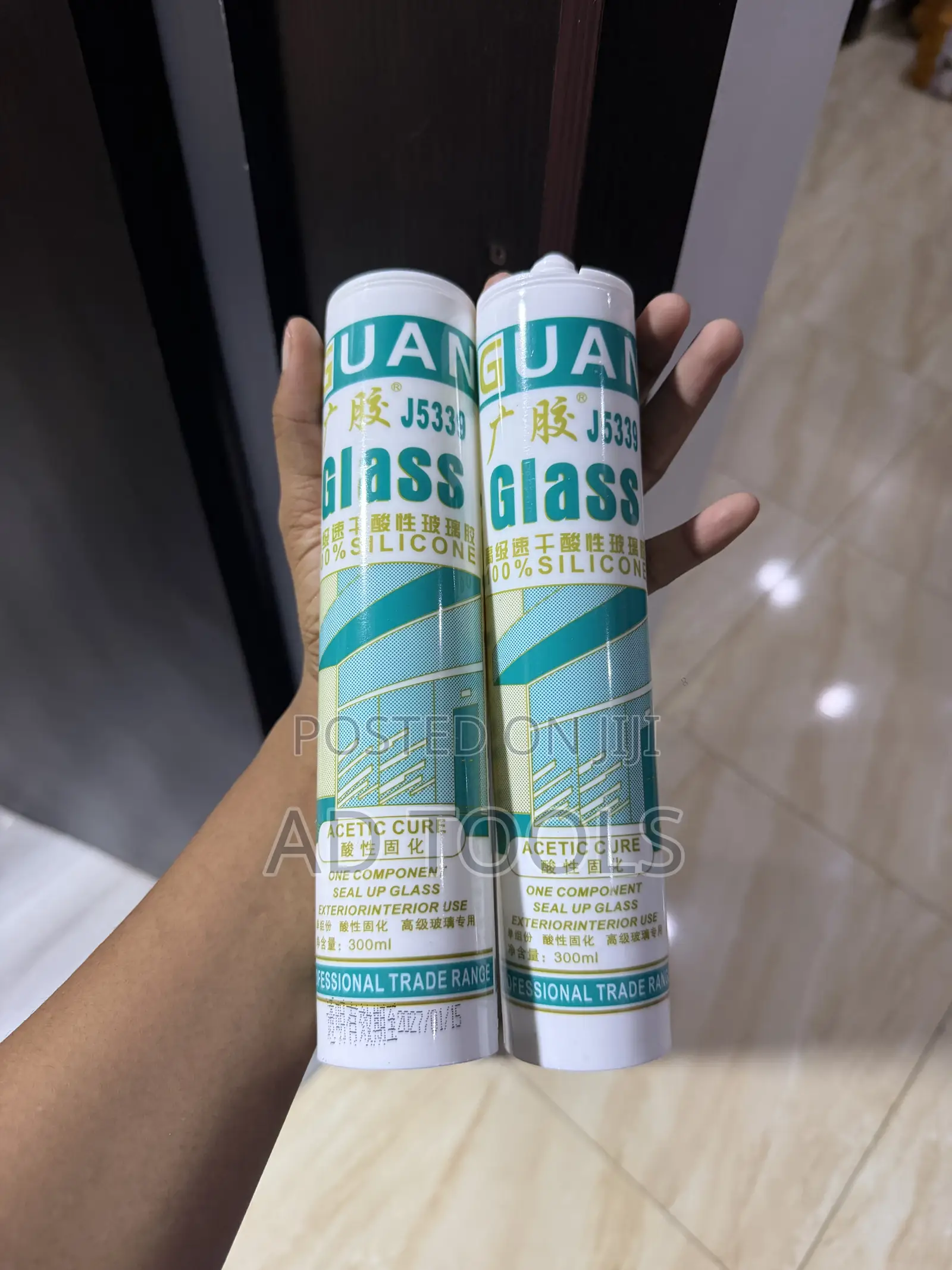 Glass / Ceiling Edges Silicone Sealant