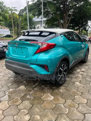 Toyota C-HR XLE FWD Sport Utility (2.0L 4cyl 2AM) 2018 Green