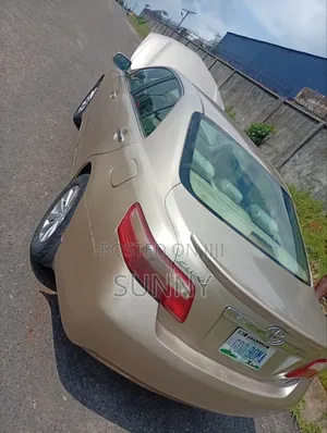 Toyota Camry 2.4 LE 2008 Gold