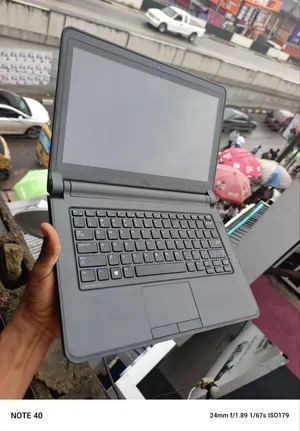 Laptop Dell Latitude 3340 8GB Intel Core i3 HDD 500GB