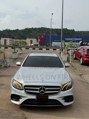 Mercedes-Benz E300 Base RWD Sedan (2.0L 4cyl 9A) 2017 Silver