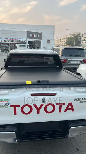 Toyota Hilux 2021 White