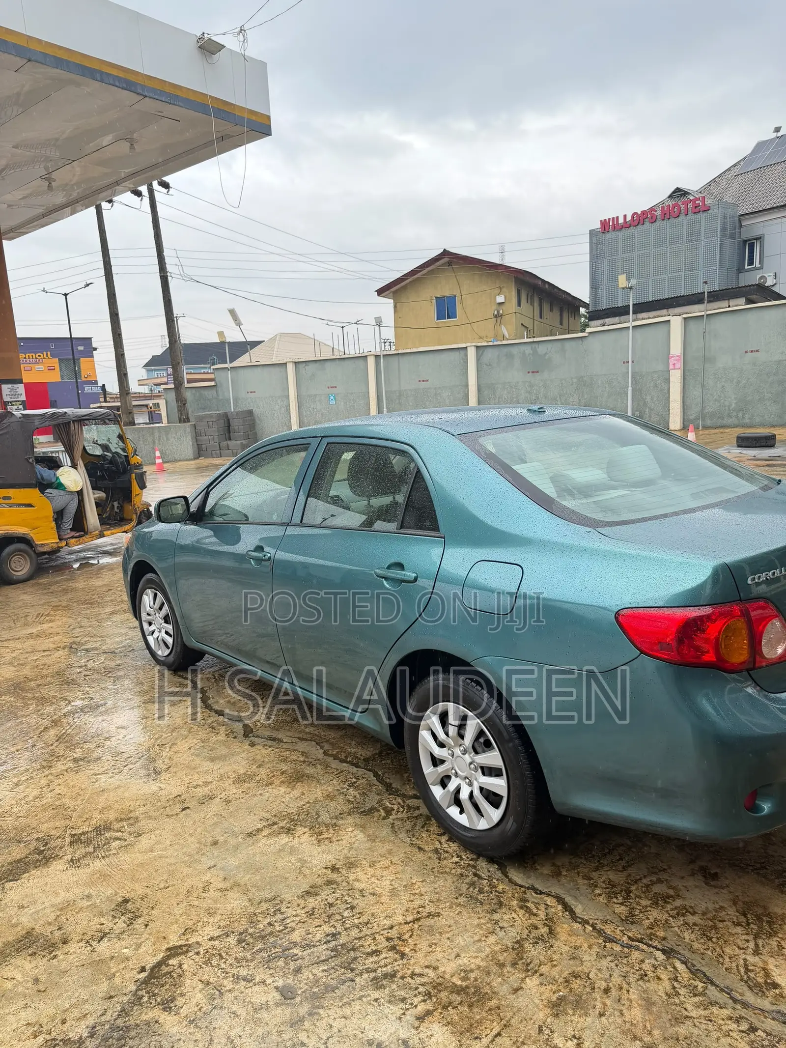 Toyota Corolla 2010 Green