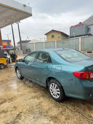 Toyota Corolla 2010 Green