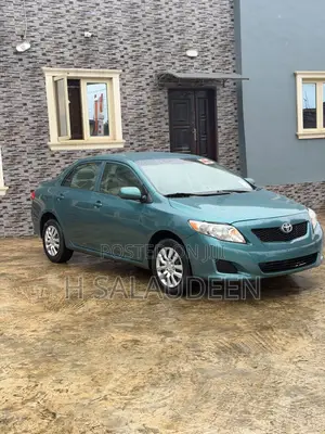 Toyota Corolla 2010 Green