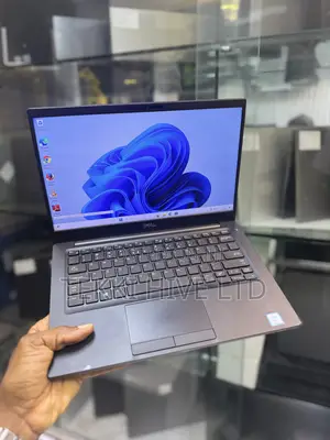 Laptop Dell Latitude 7390 8GB Intel Core i7 SSD 256GB