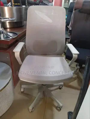Gray Mesh Office Low Back Swivel Chair With Headrest