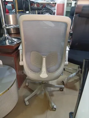 Gray Mesh Office Low Back Swivel Chair With Headrest